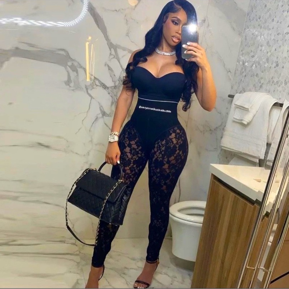 Everyone Sucks But Me Leggings